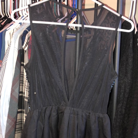 Dress - Picture 3 of 3